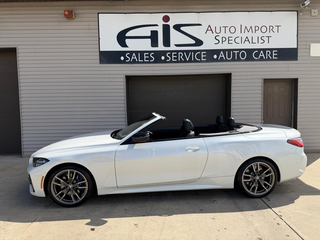BMW 4-Series M440i Convertible 2022