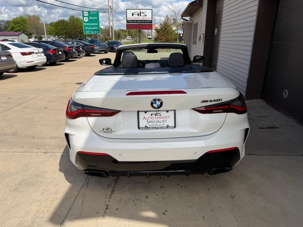 BMW 4-Series M440i Convertible 2022