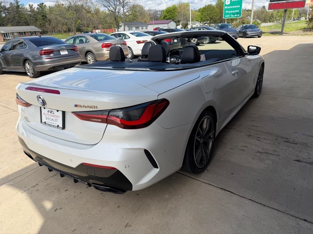 BMW 4-Series M440i Convertible 2022