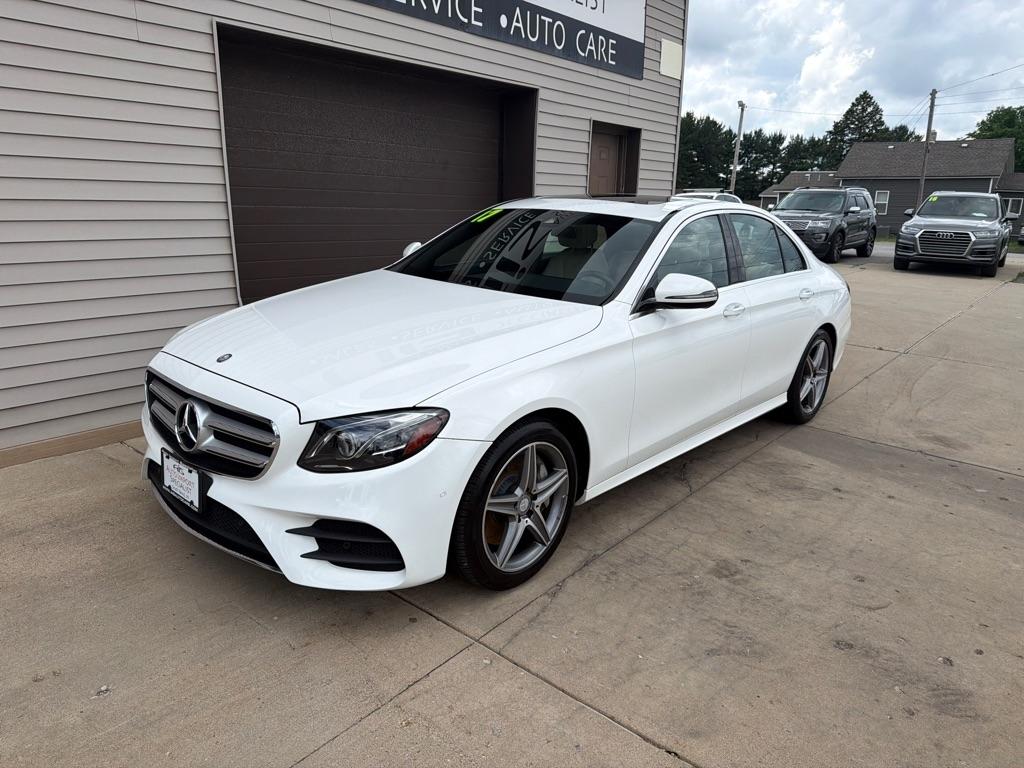 Mercedes-Benz E-Class E300 Luxury 4MATIC Sedan 2017