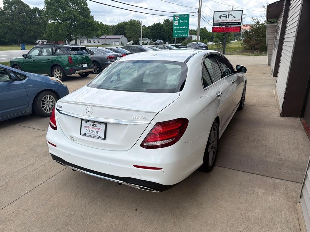 Mercedes-Benz E-Class E300 Luxury 4MATIC Sedan 2017