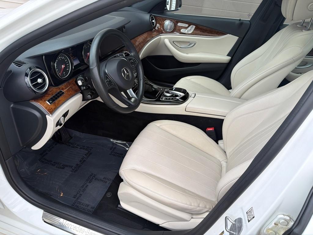 Mercedes-Benz E-Class E300 Luxury 4MATIC Sedan 2017