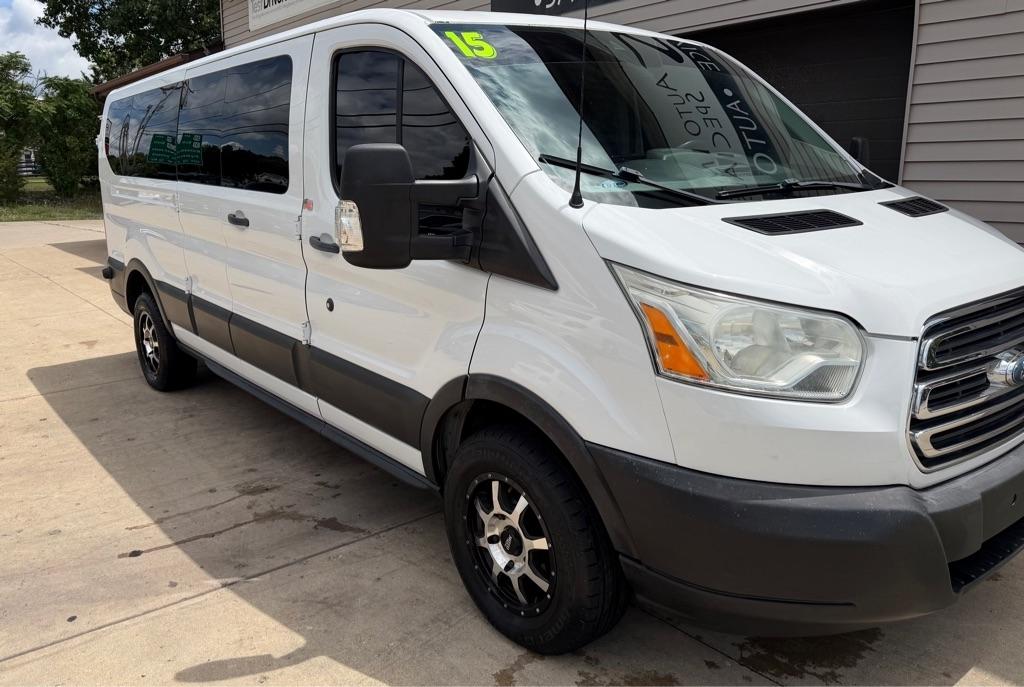 Ford Transit 350 Wagon Low Roof XLT 60/40 Pass. 148-in. WB 2015