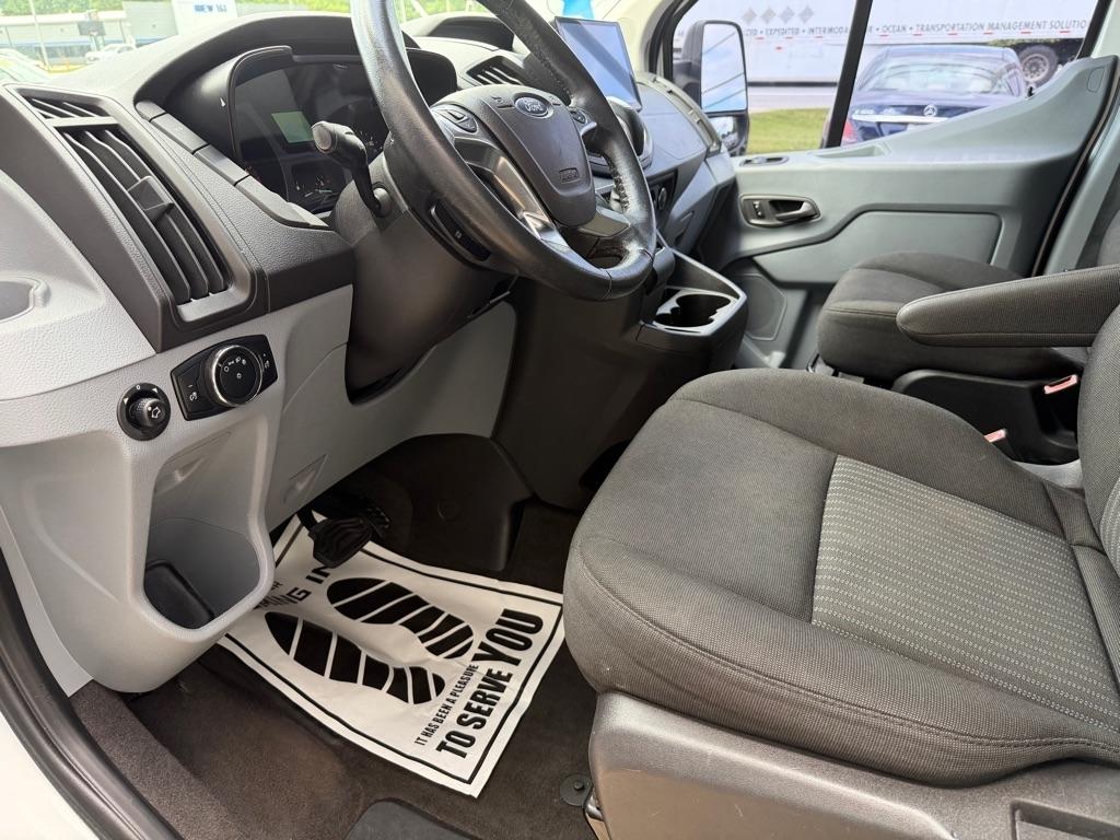 Ford Transit 350 Wagon Low Roof XLT 60/40 Pass. 148-in. WB 2015