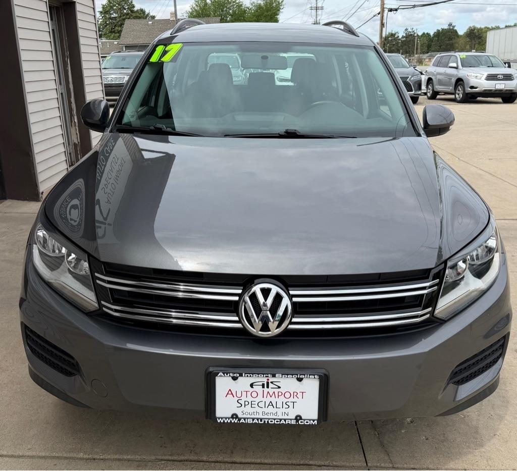 Volkswagen Tiguan S 2017