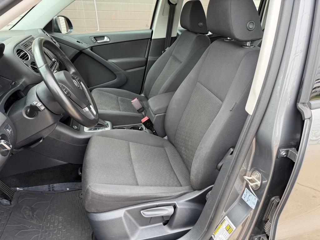 Volkswagen Tiguan S 2017