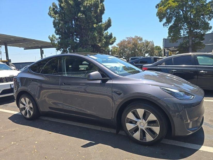 Tesla Model Y Long Range 2023
