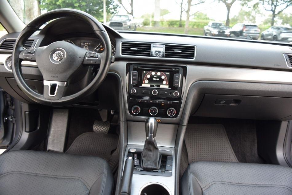 Volkswagen Passat TDI SE 6M 2015
