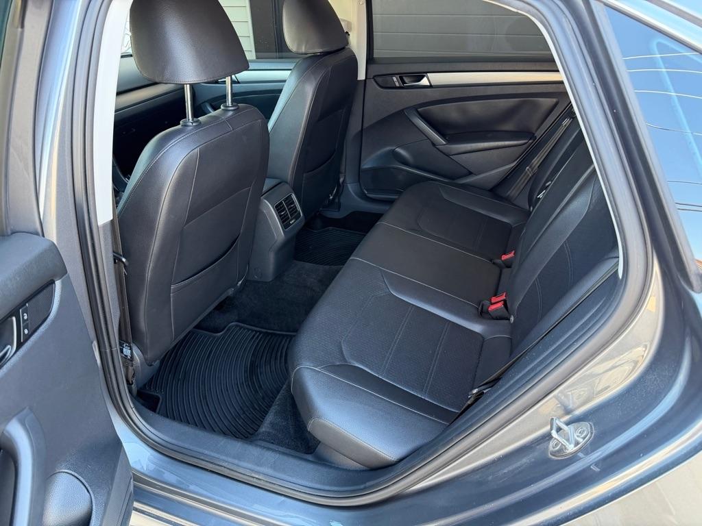 Volkswagen Passat TDI SE 6M 2015