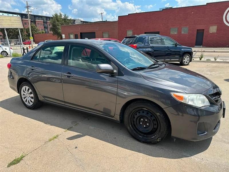 2012 Toyota Corolla L 5-Speed MT