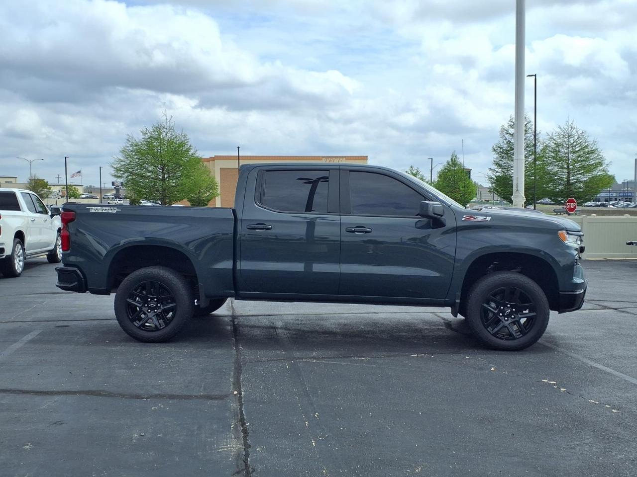 Chevrolet Silverado 1500 4WD Crew Cab 147" LT Trail Boss 2025