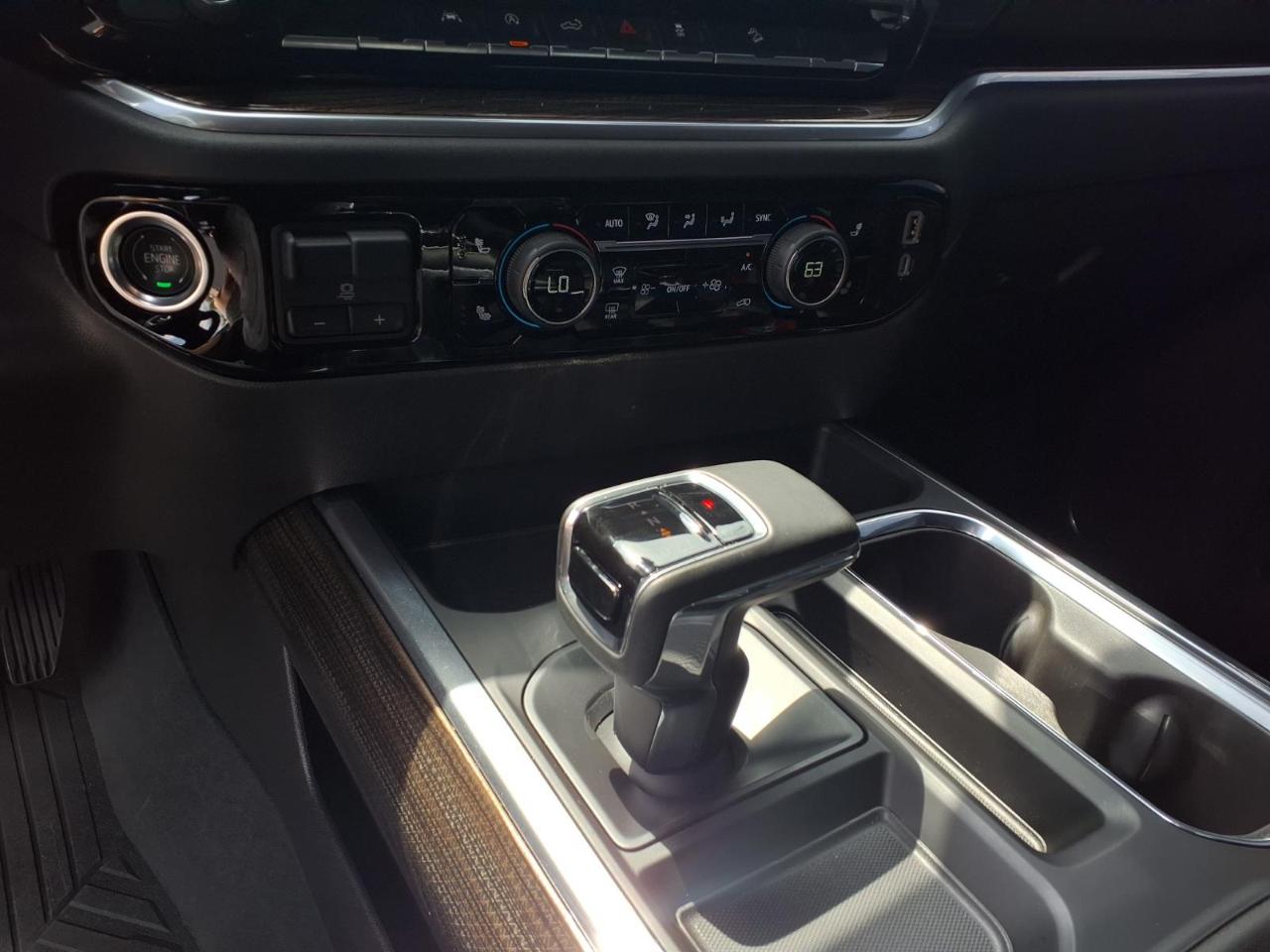 Chevrolet Silverado 1500 4WD Crew Cab 147" LT Trail Boss 2025