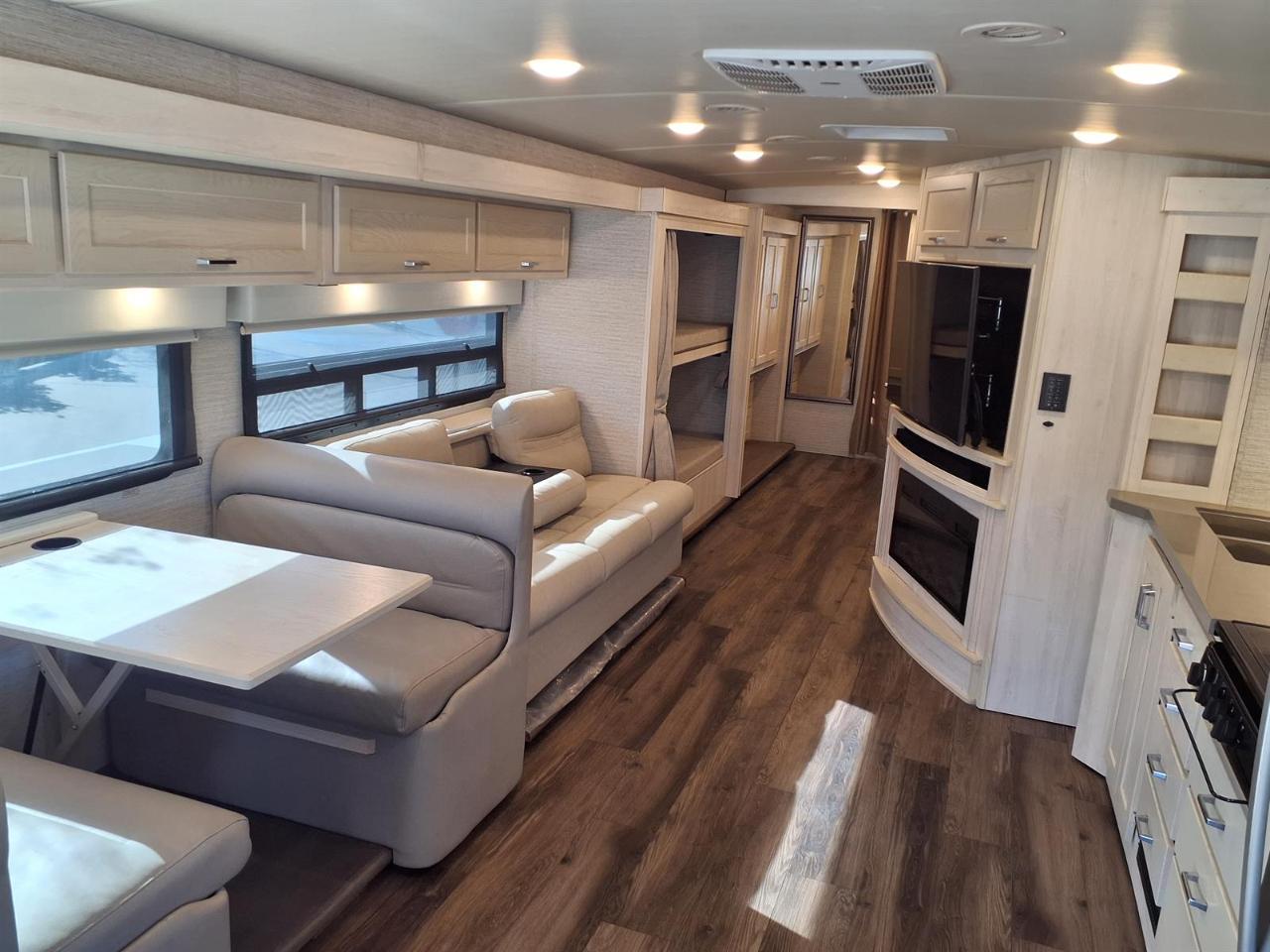 Winnebago Forza  2022