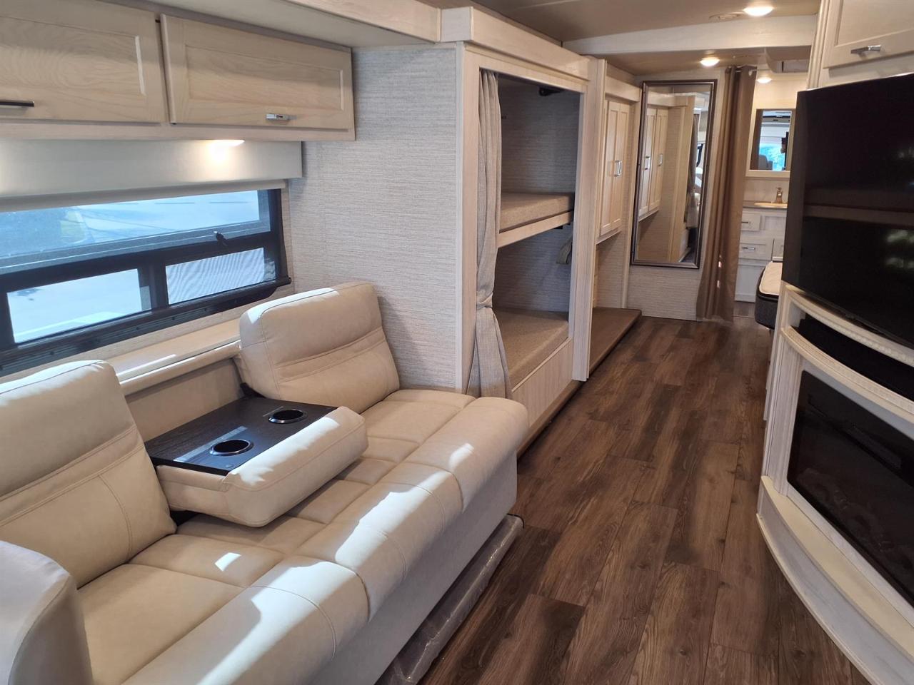 Winnebago Forza  2022