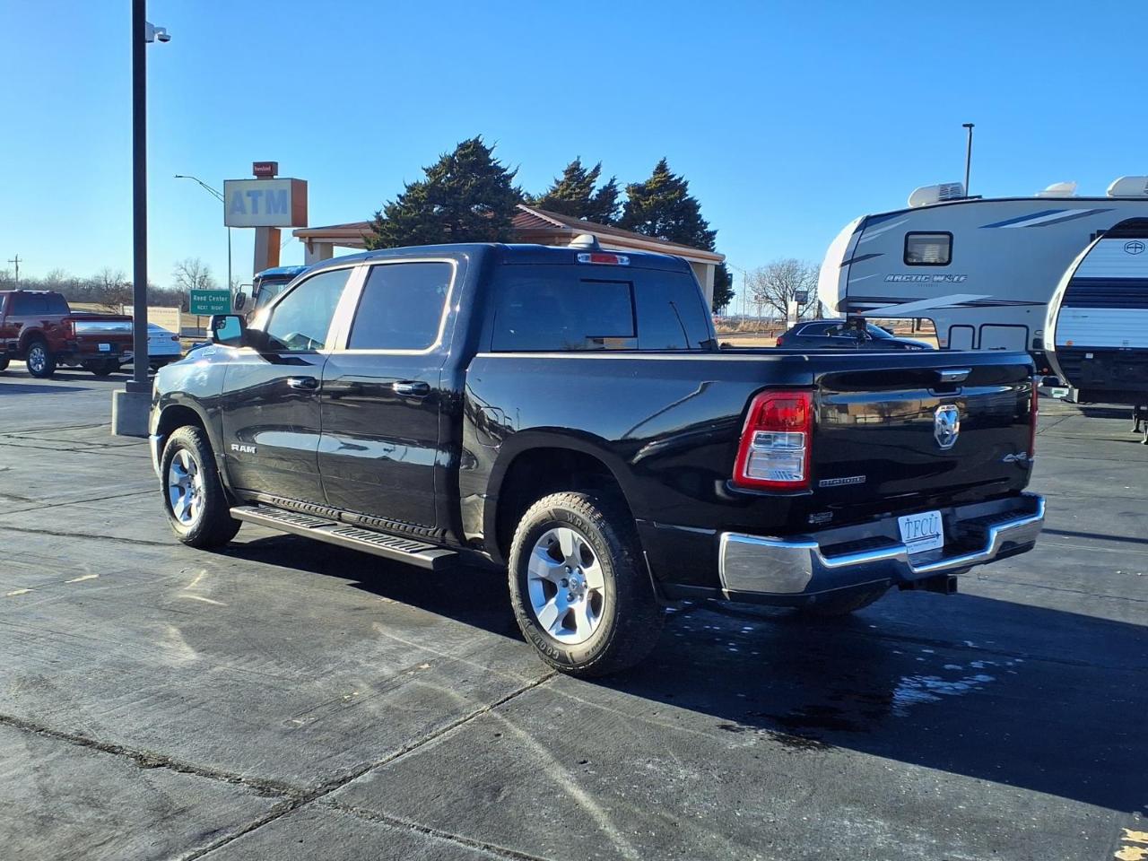 RAM 1500 Big Horn 4x4 Crew Cab 5'7" Box 2020