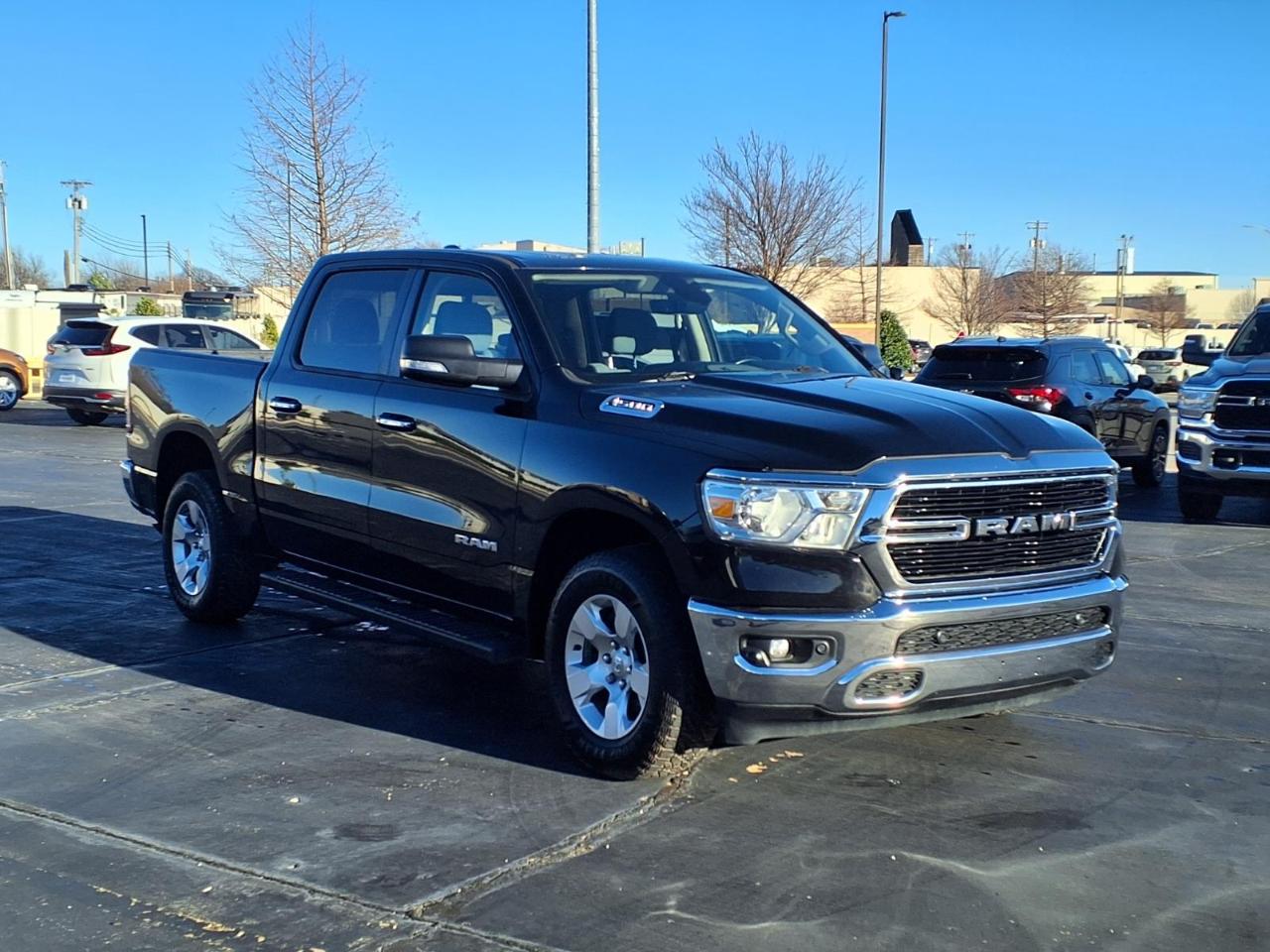 RAM 1500 Big Horn 4x4 Crew Cab 5'7" Box 2020