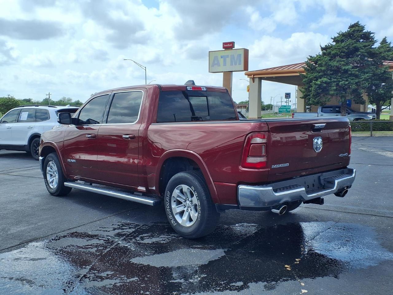 RAM 1500 Laramie 4x4 Crew Cab 5'7" Box 2022