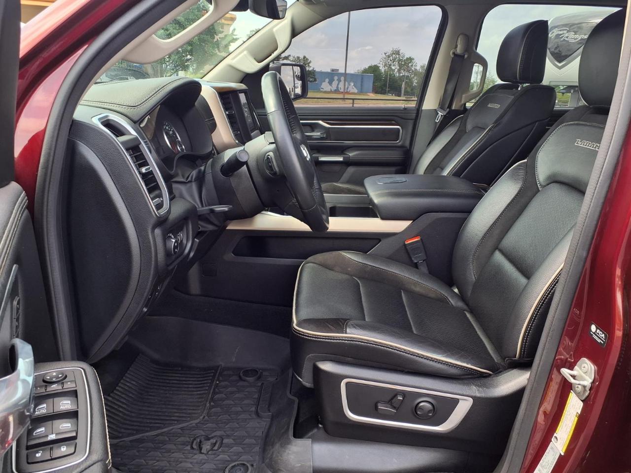 RAM 1500 Laramie 4x4 Crew Cab 5'7" Box 2022