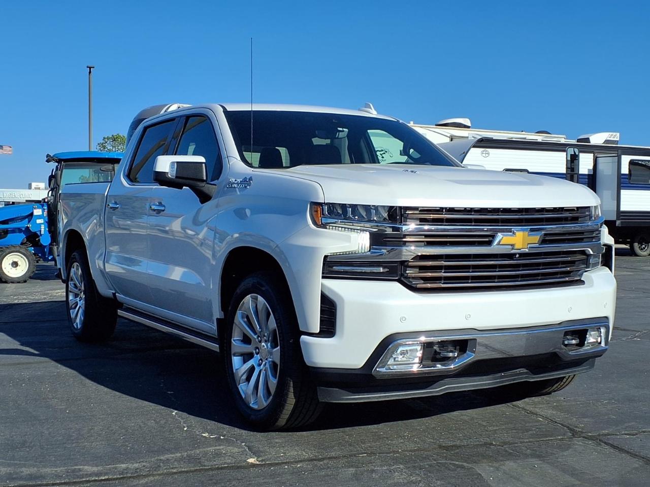 Chevrolet Silverado 1500 LTD 4WD Crew Cab 147" High Country 2022