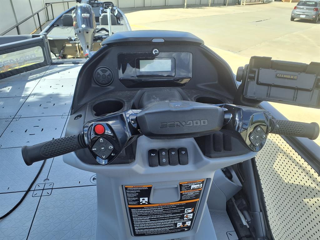Sea-Doo Jet Boat  2024