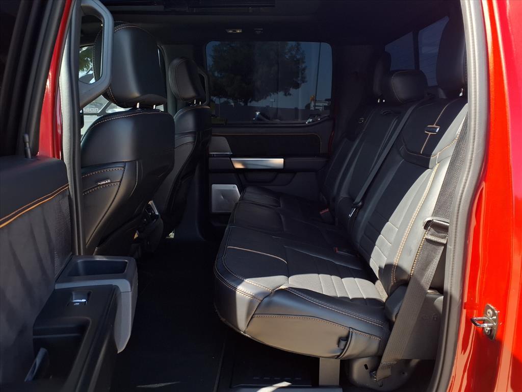 Ford Super Duty F-350 SRW King Ranch 4WD Crew Cab 8' Box 2024