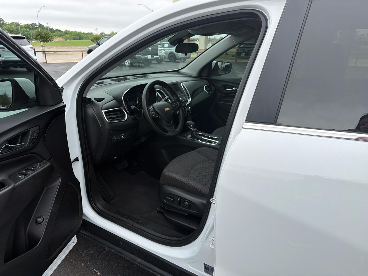 Chevrolet Equinox AWD 4dr LT w/1LT 2024