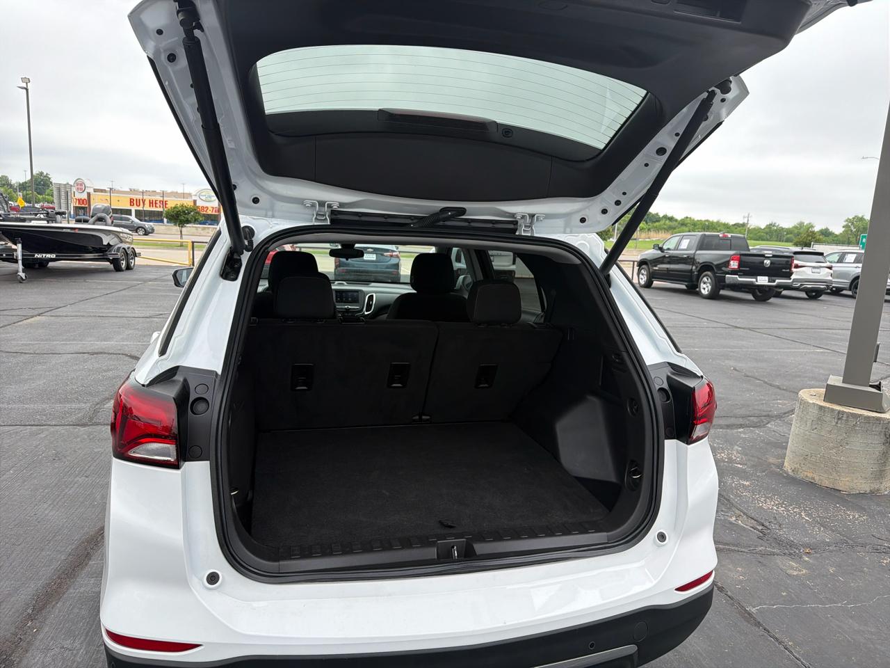 Chevrolet Equinox AWD 4dr LT w/1LT 2024