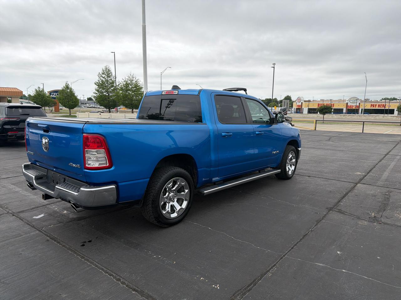RAM 1500 Big Horn 4x4 Crew Cab 5'7" Box 2021