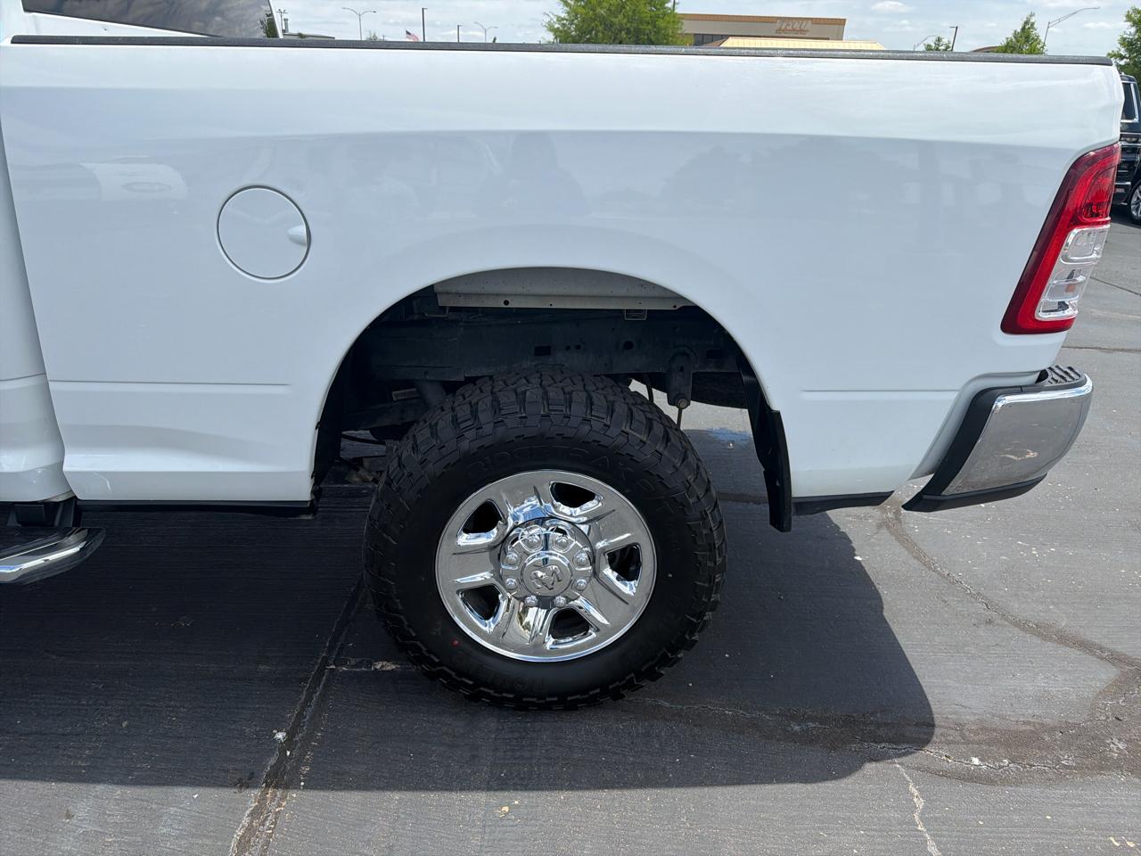 RAM 2500 Big Horn 4x4 Crew Cab 6'4" Box 2022