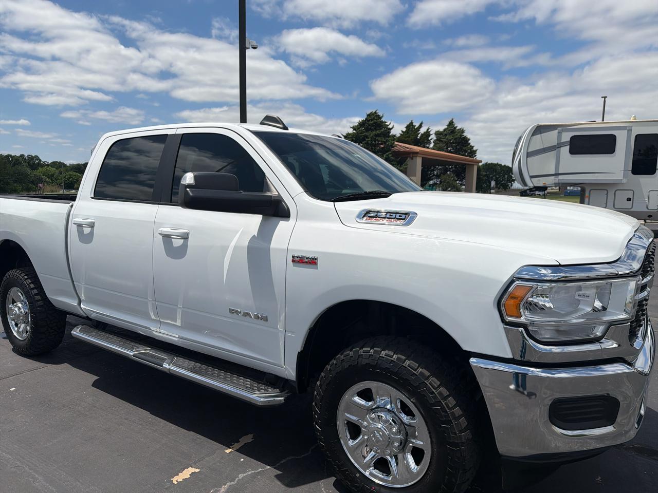 RAM 2500 Big Horn 4x4 Crew Cab 6'4" Box 2022