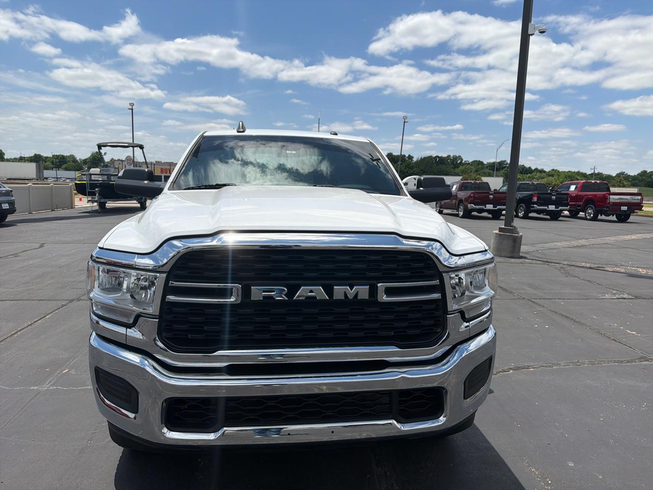 RAM 2500 Big Horn 4x4 Crew Cab 6'4" Box 2022