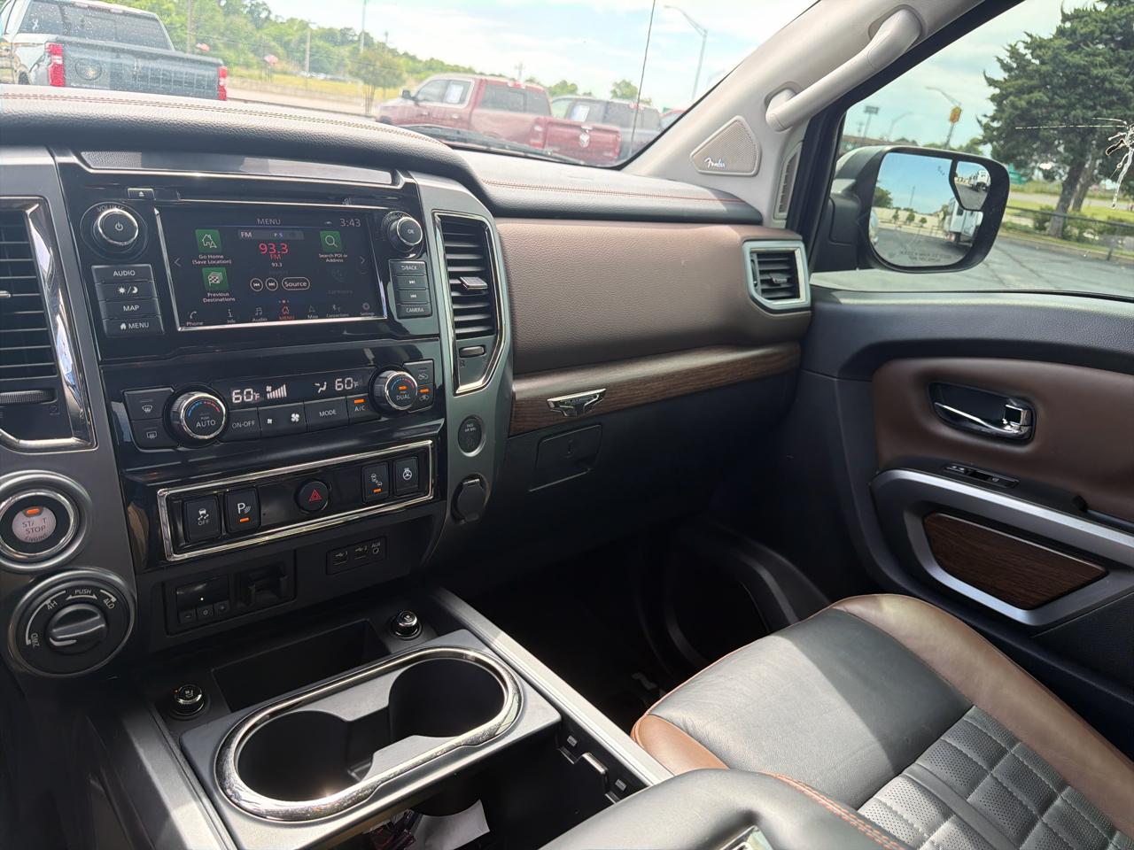 Nissan Titan 4x4 Crew Cab Platinum Reserve 2019