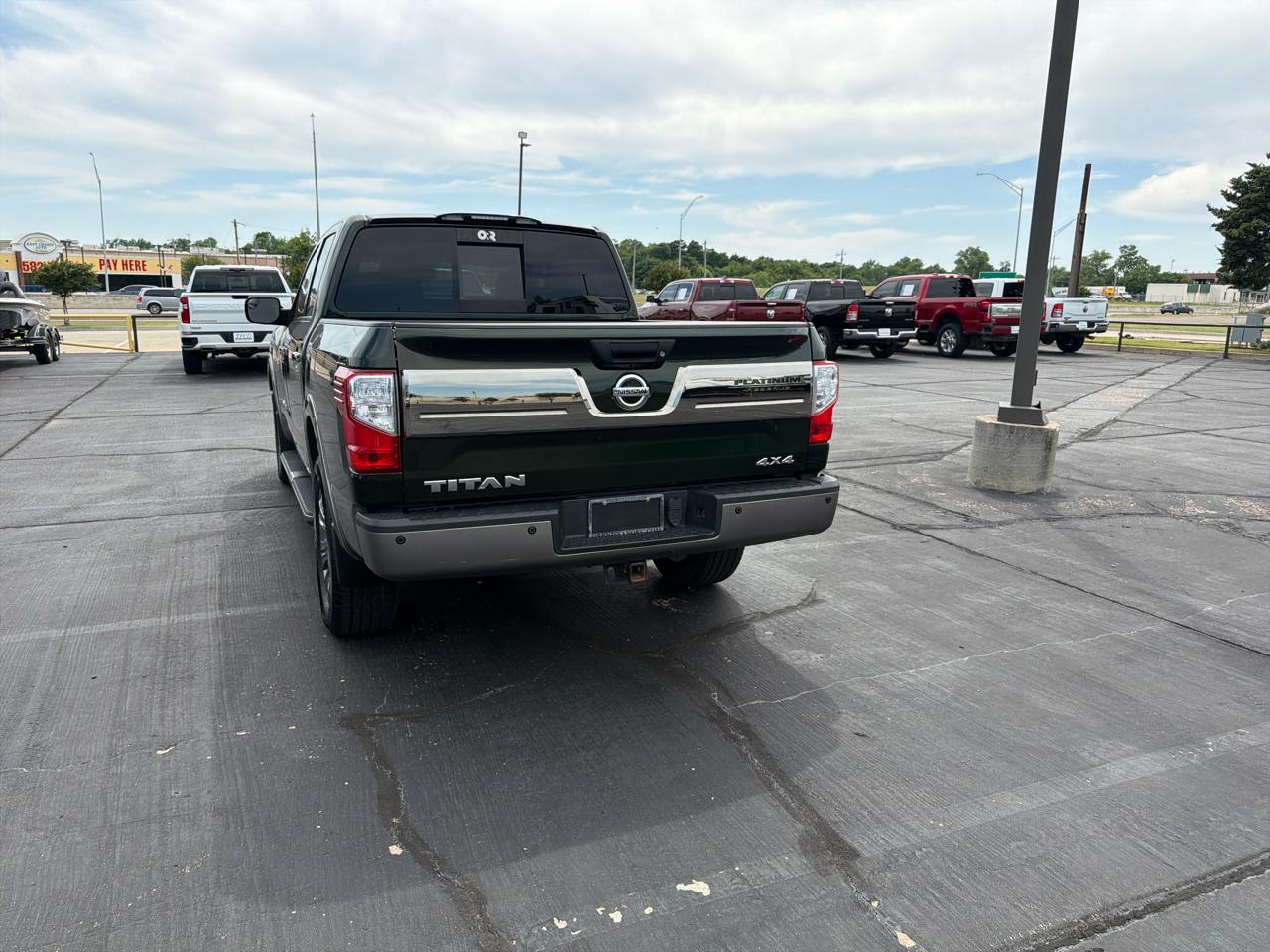Nissan Titan 4x4 Crew Cab Platinum Reserve 2019