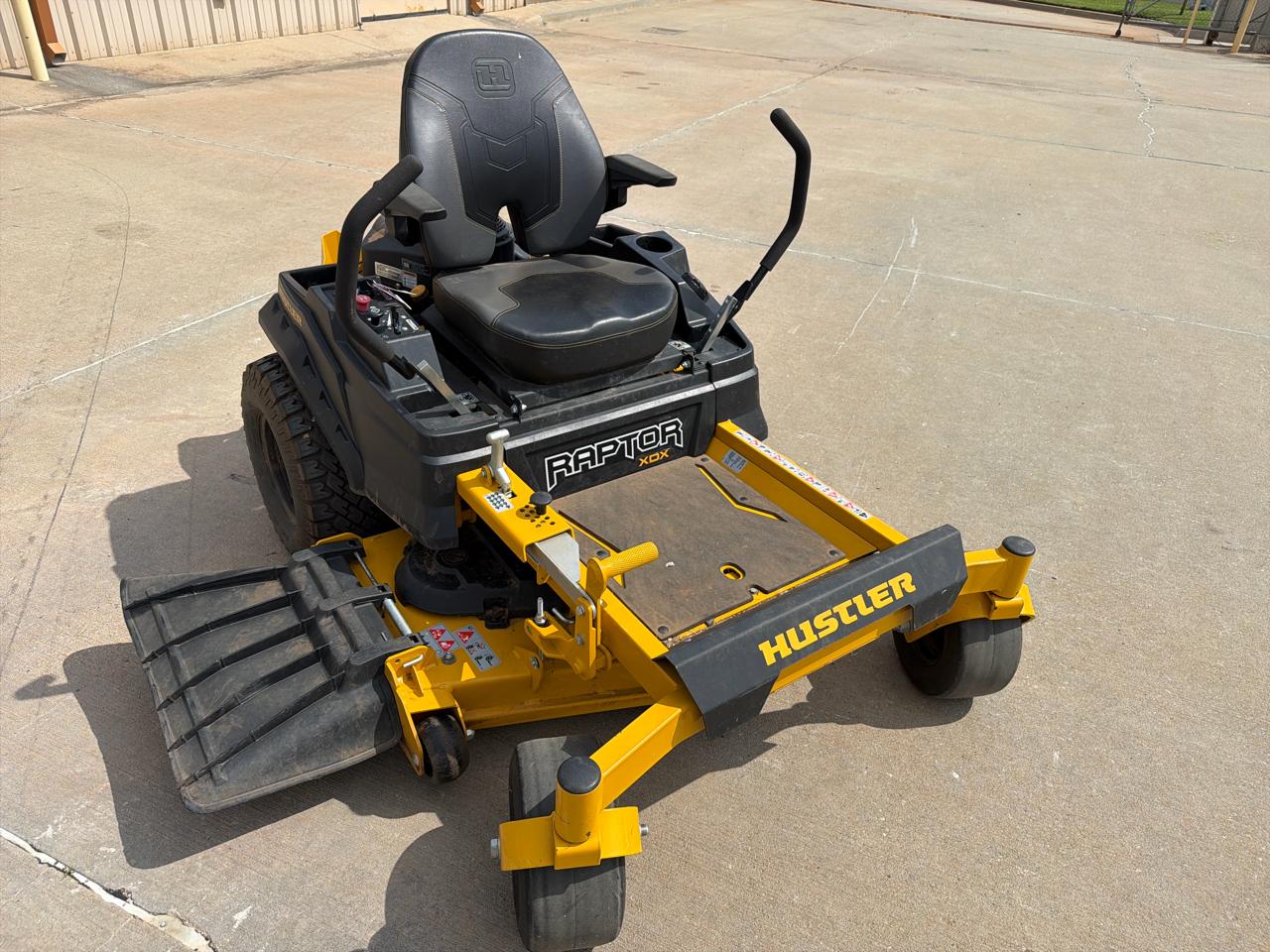 2023 Hustler Raptor X 