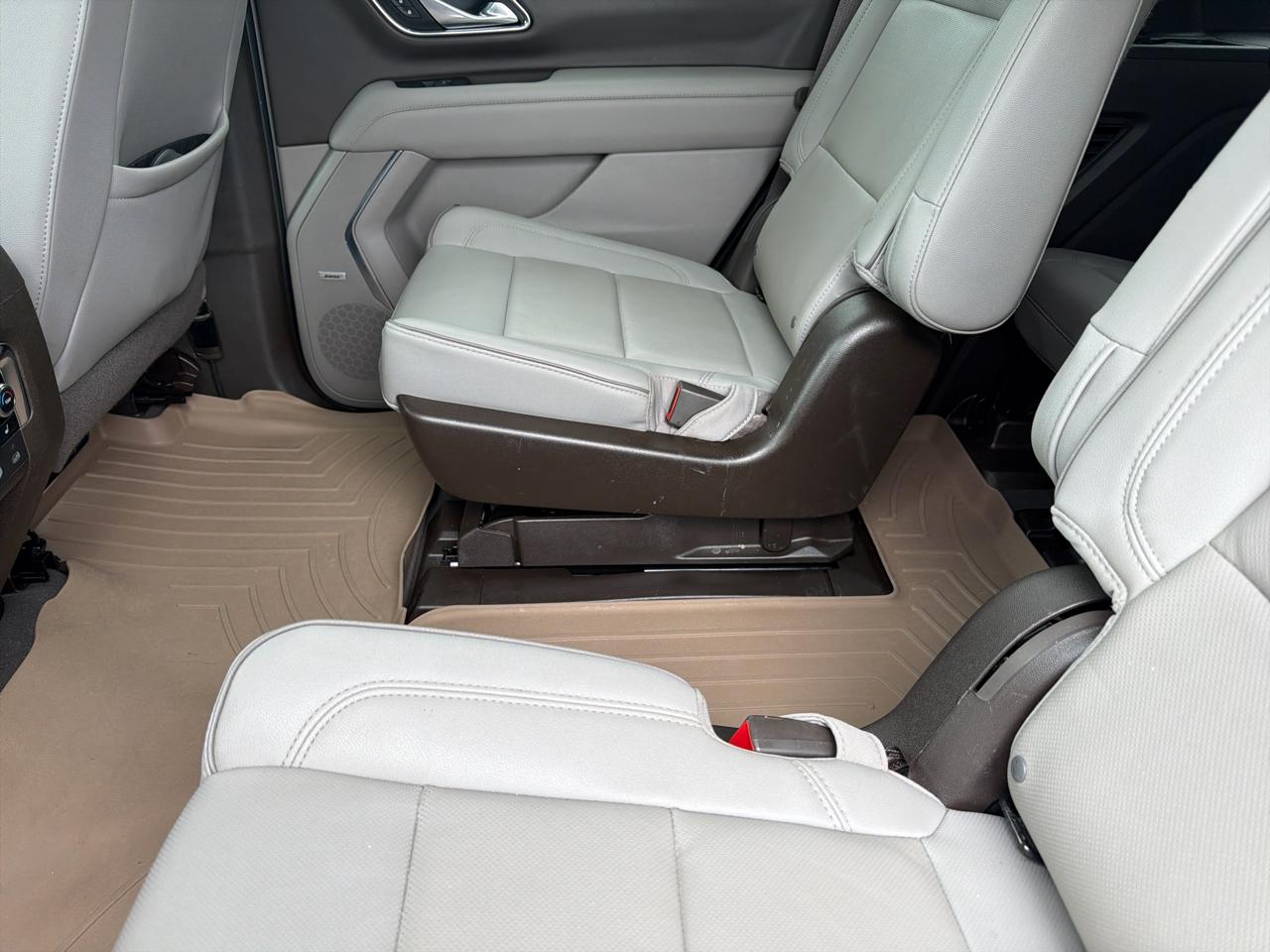 GMC Yukon 4WD 4dr SLT 2023