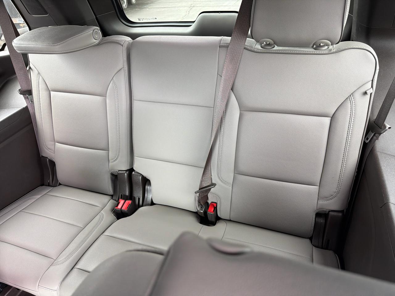 GMC Yukon 4WD 4dr SLT 2023