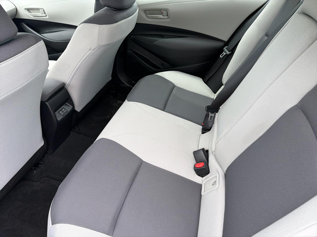 Toyota Corolla LE CVT (Natl) 2024