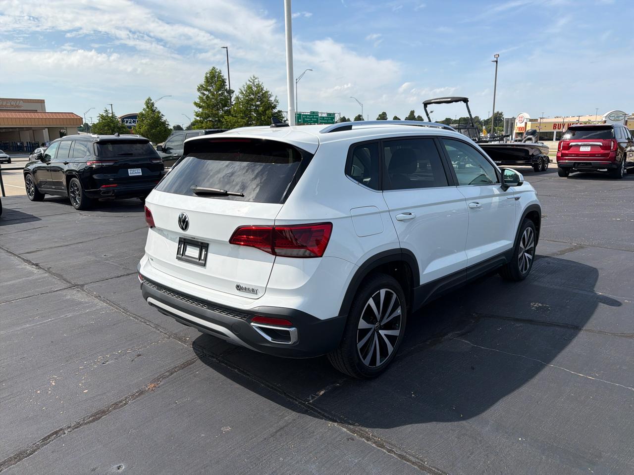Volkswagen Taos SE FWD 2023