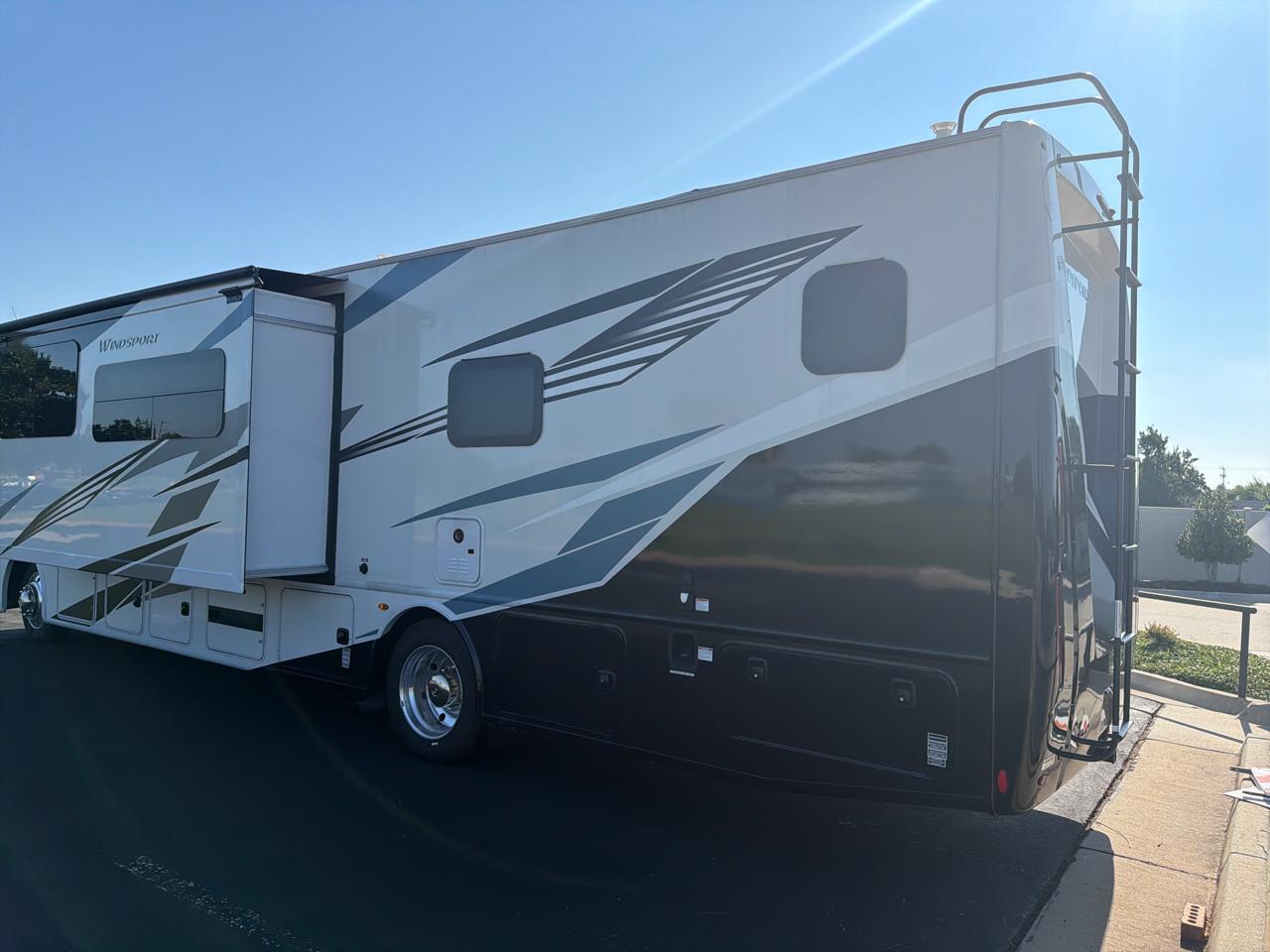 Thor Motor Coach Windsport  2025