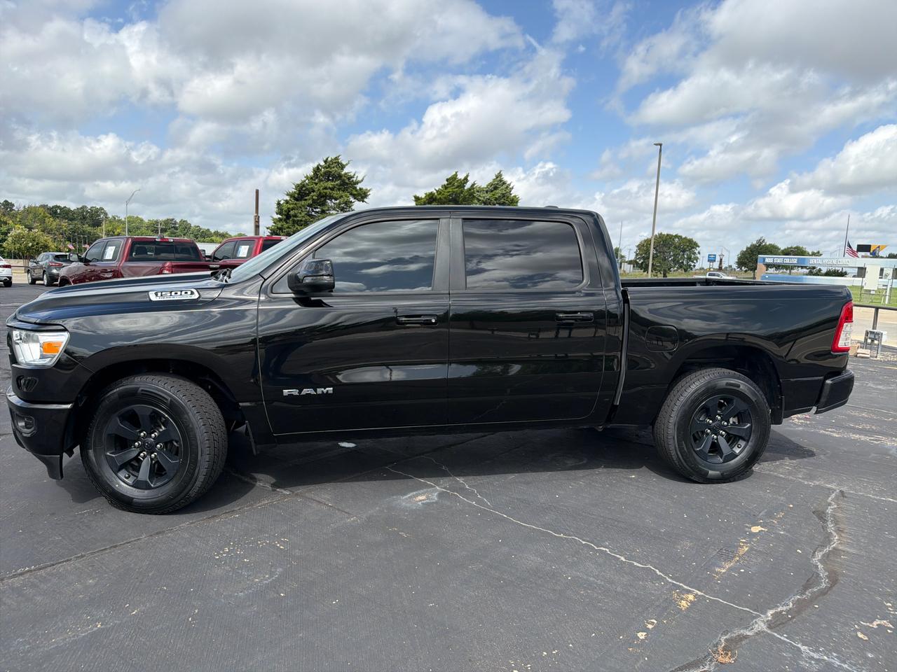 RAM 1500 Big Horn 4x2 Crew Cab 5'7" Box 2024