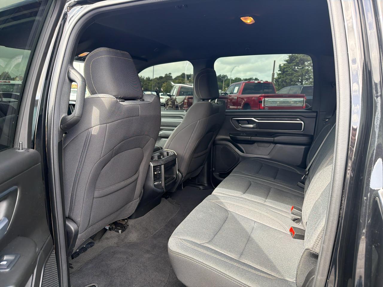 RAM 1500 Big Horn 4x2 Crew Cab 5'7" Box 2024