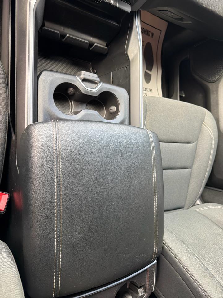 RAM 1500 Big Horn 4x2 Crew Cab 5'7" Box 2024