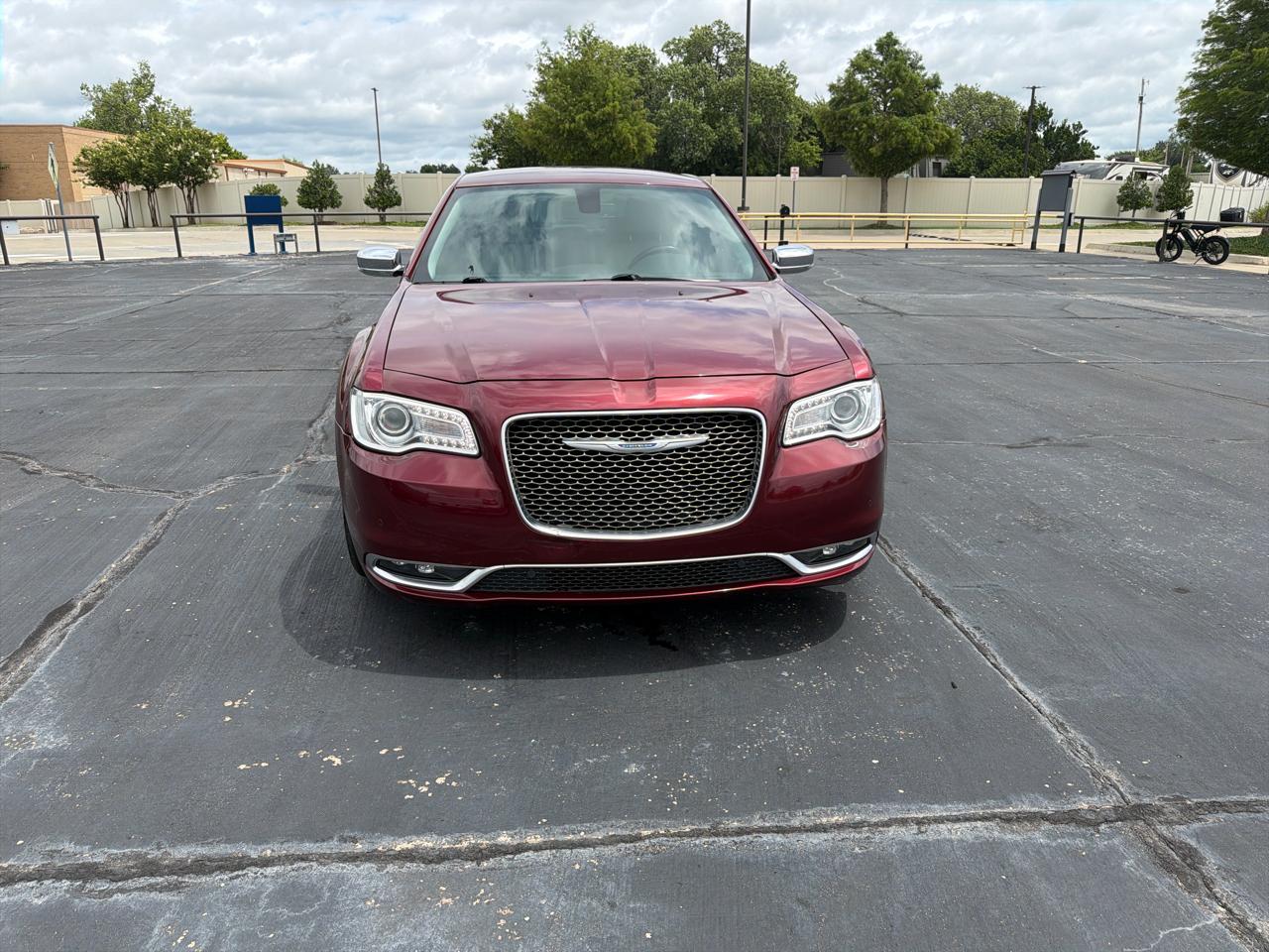 Chrysler 300 Touring L RWD 2021