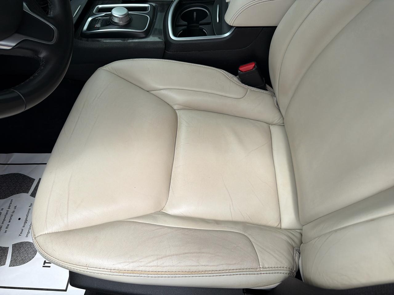Chrysler 300 Touring L RWD 2021