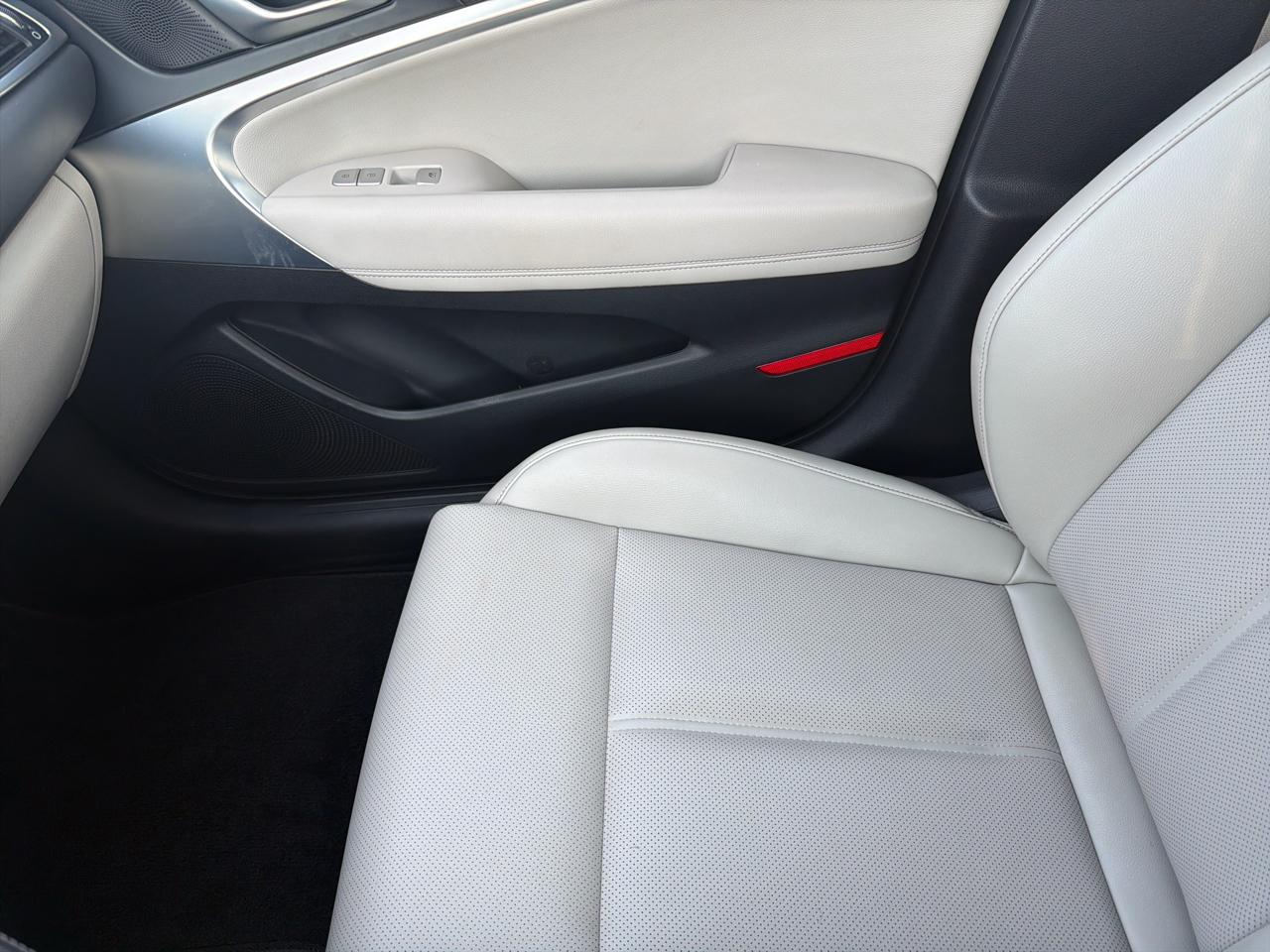 Genesis G70 2.0T AWD 2023