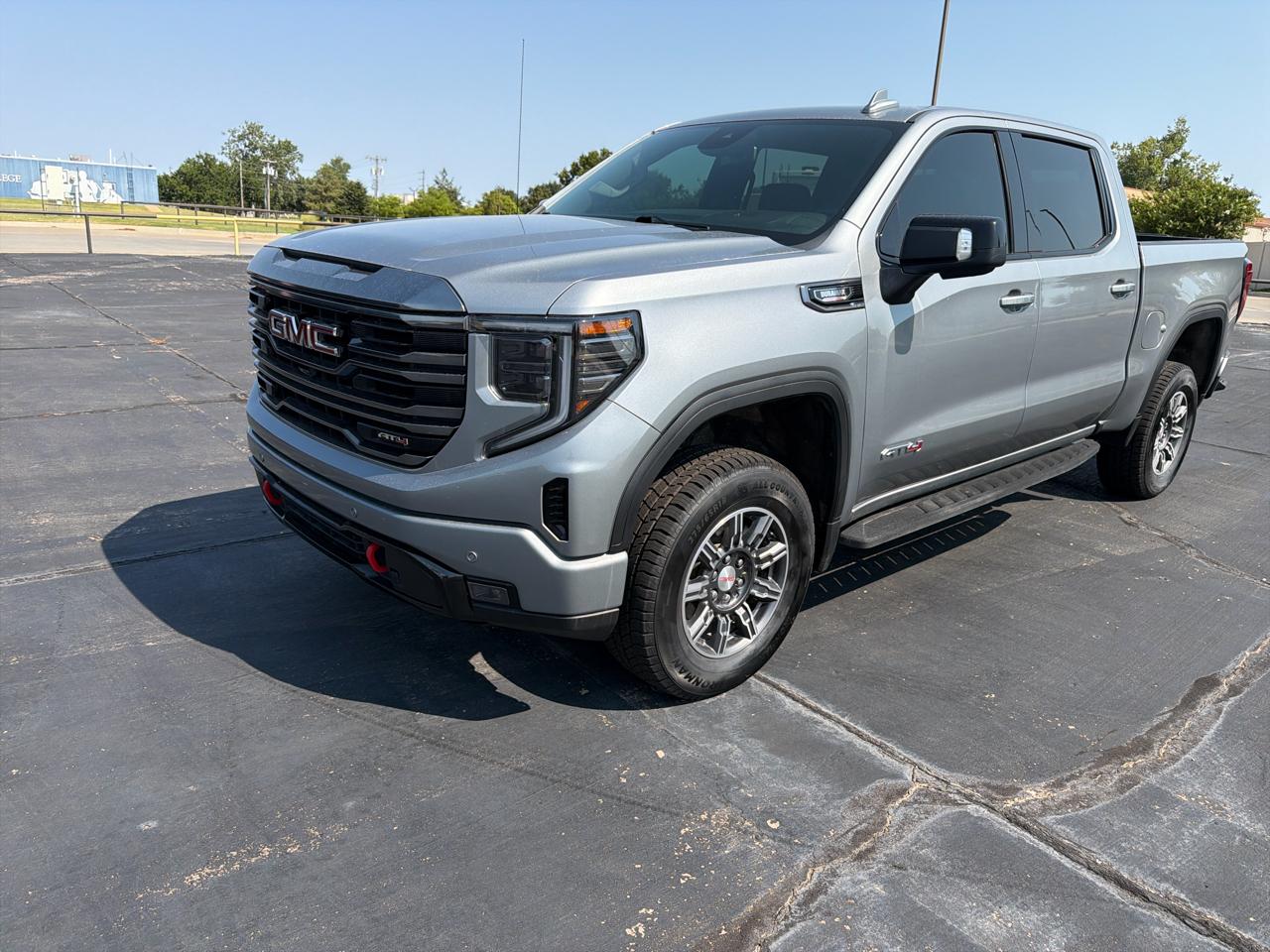 2024 GMC Sierra 1500 4WD Crew Cab 147" AT4