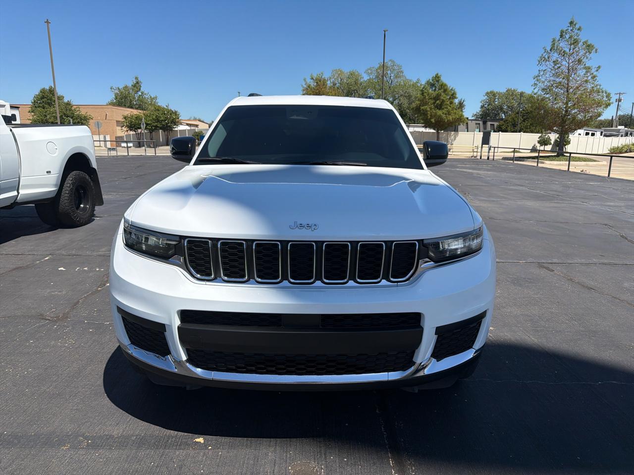 Jeep Grand Cherokee L Laredo 4x4 2023