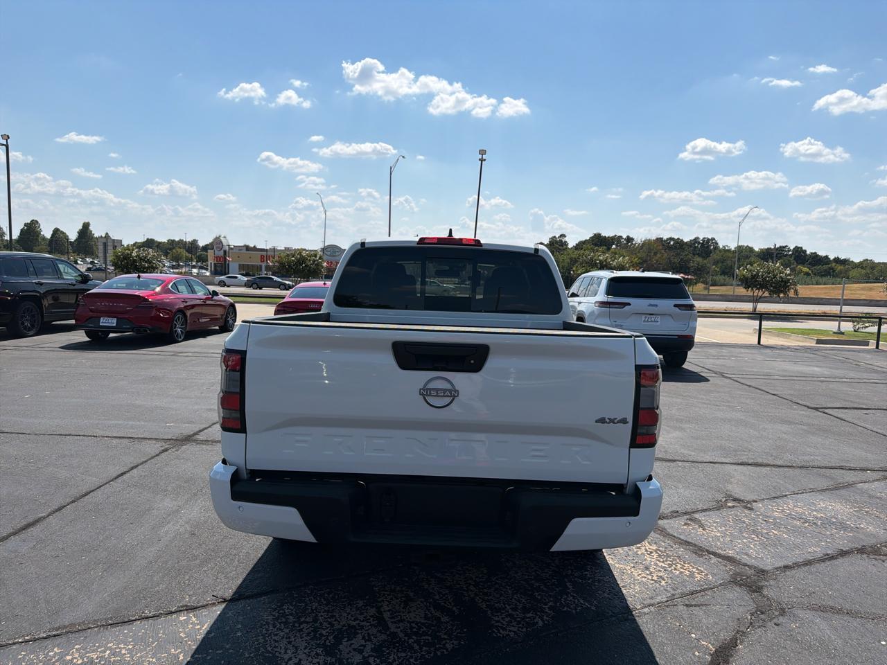 Nissan Frontier Crew Cab 4x4 SV 2026