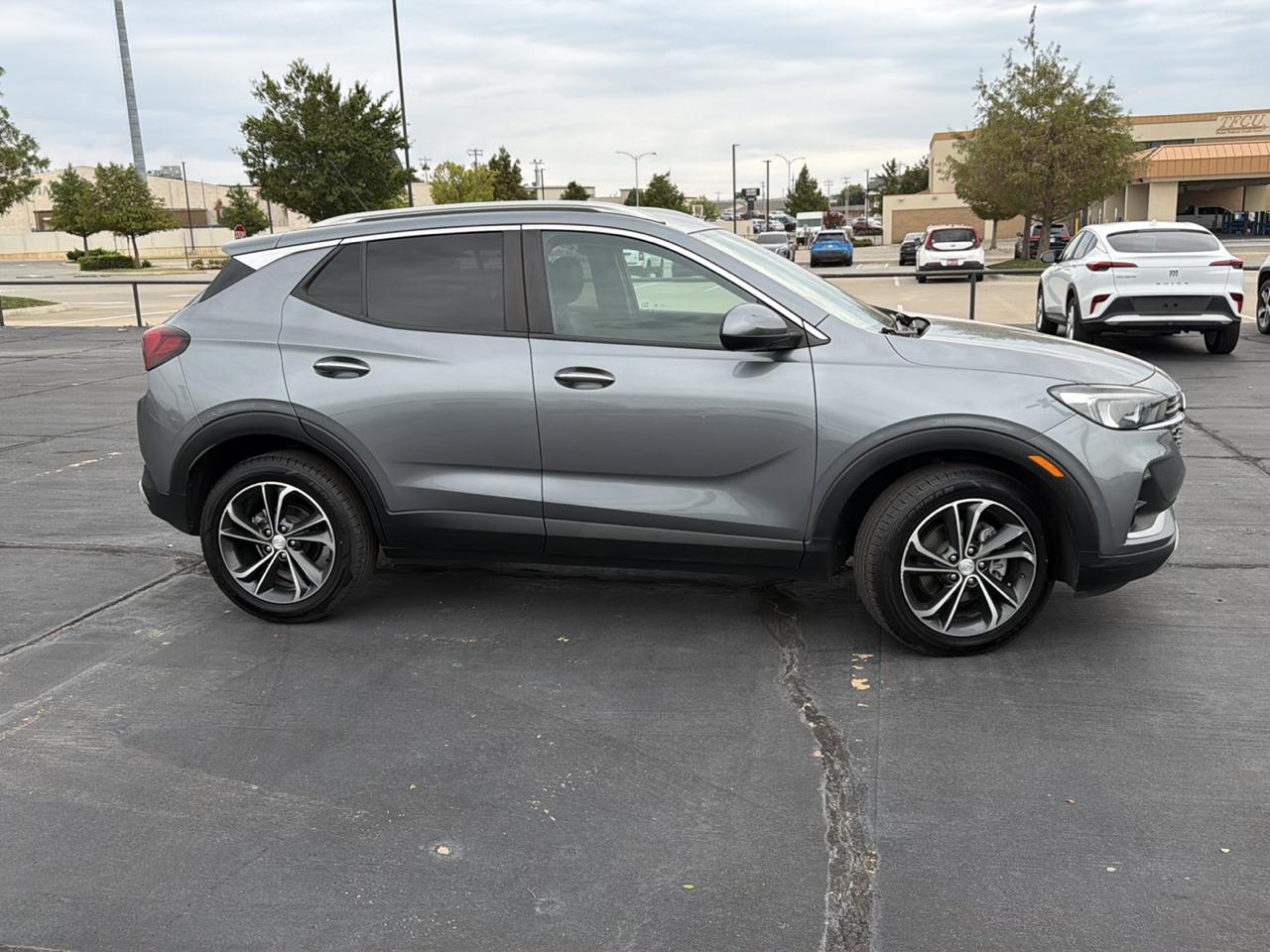 Buick Encore GX FWD 4dr Select 2021