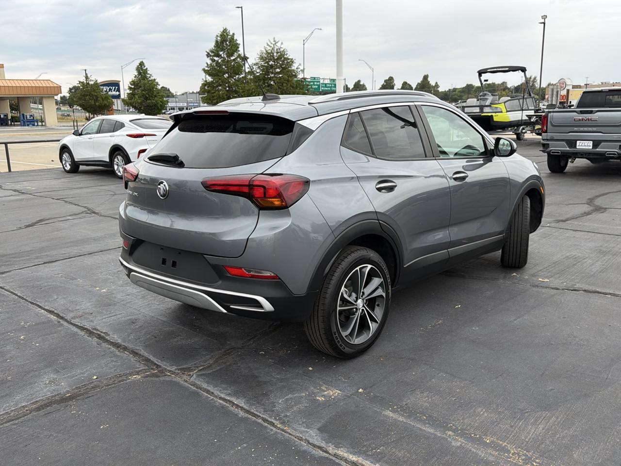 Buick Encore GX FWD 4dr Select 2021